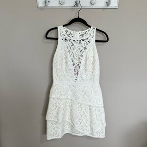 Women’s BCBG Maxazria Off White Lace Sleeveless Dress - size 8